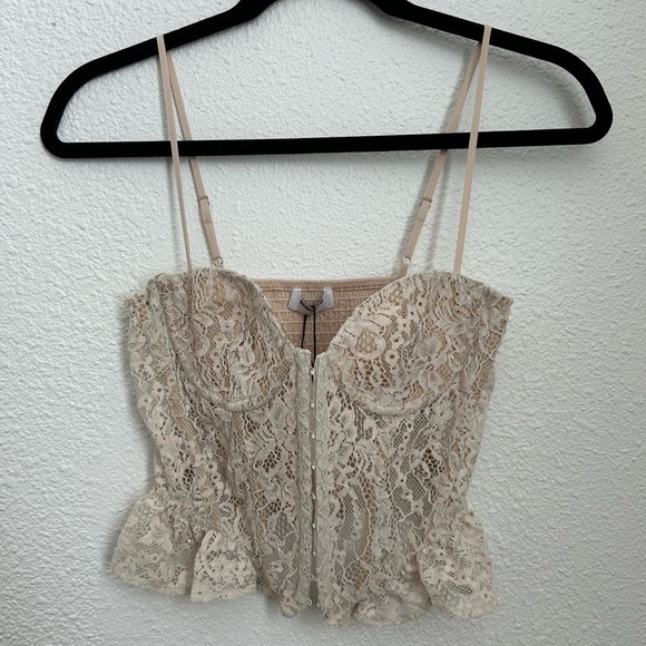 Rumored Cabernet Top in Cream - Picture 3 of 7